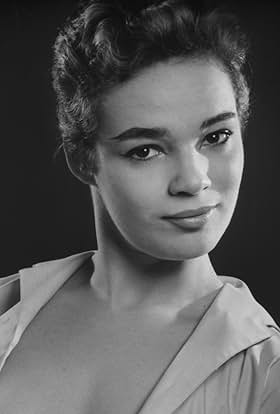 actor Nina von Porembsky large photo