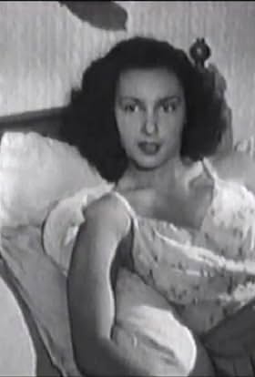 actor Nadine Alari large photo