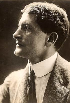 actor Thomas Holding large photo