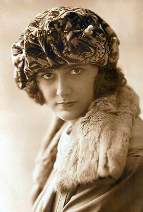 actor Marguerite Madys large photo