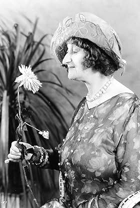 actor Alice Belcher large photo