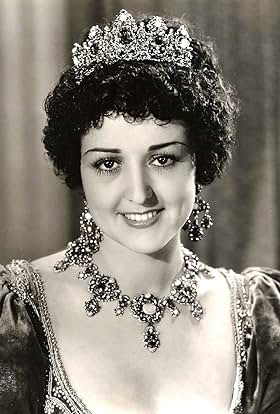 actor Irene Coleman large photo