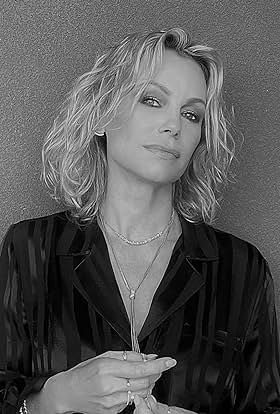 actor Caroline Néron large photo