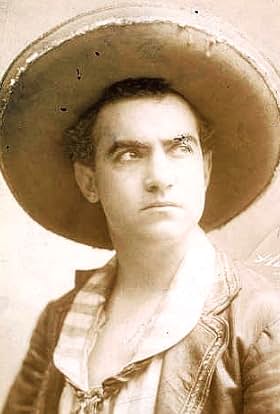 E.L. Fernandez