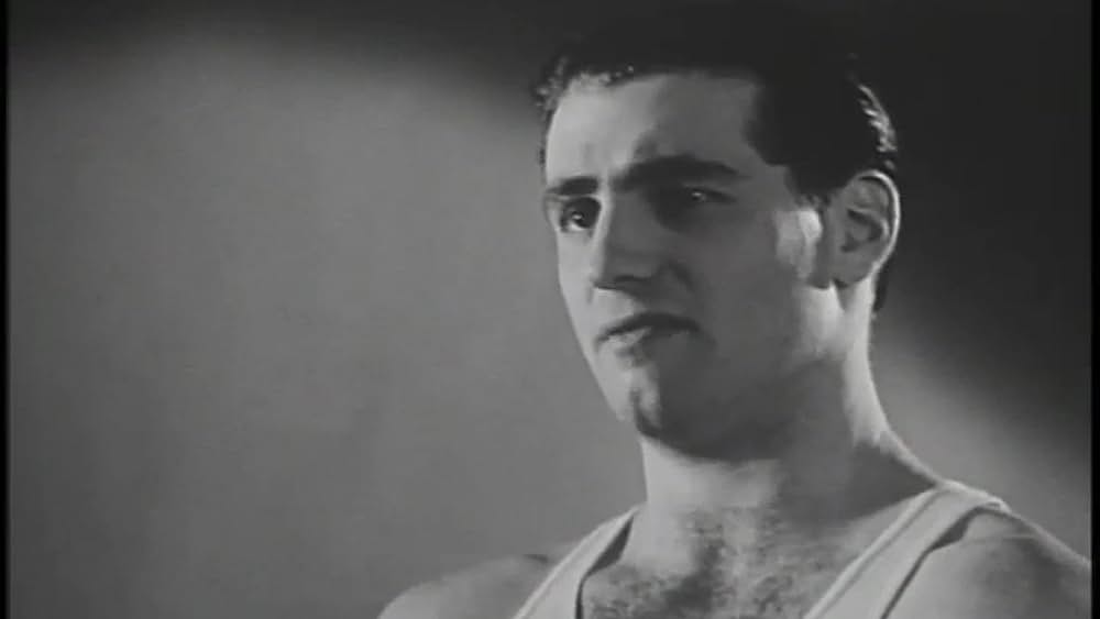 actor Daniel Schlachet large photo