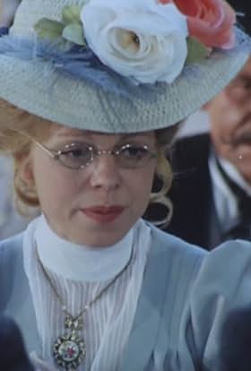 actor Iva Janzurová large photo