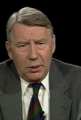 actor Robert MacNeil large photo