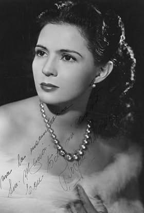 actor Sofía Álvarez large photo