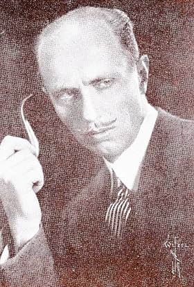 actor Richard L'Estrange large photo