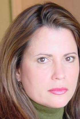 actor Diana Cuevas large photo