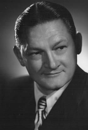 actor Victor Young large photo