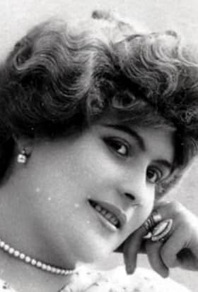 actor Marcelle Yrven large photo