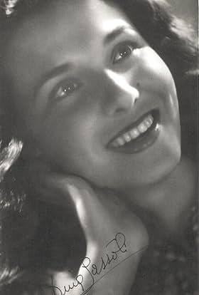 actor Dina Sassoli large photo