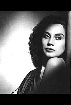 actor Rita Macedo large photo