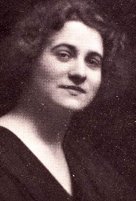 actor Béatrice Bretty large photo