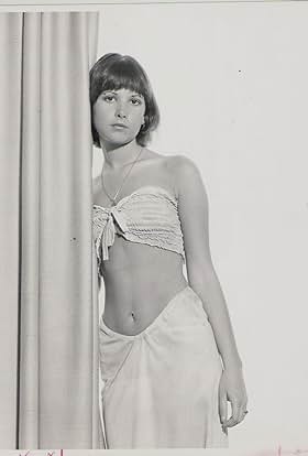 actor Anaís de Melo large photo