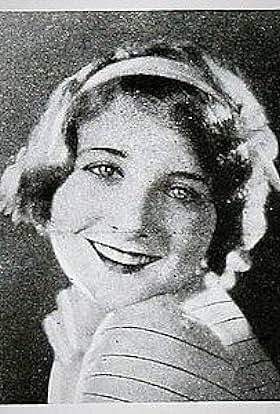 actor Flora Bramley large photo