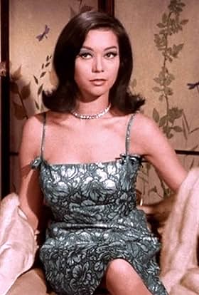 actor Greta Chi large photo