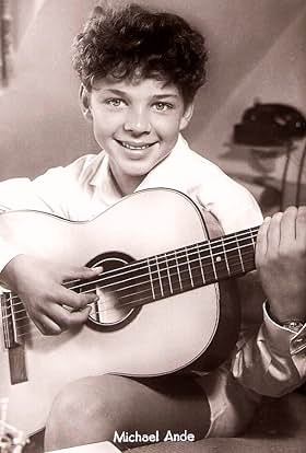 actor Michael Ande large photo