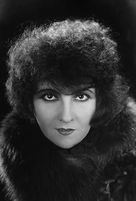 actor Lucy Doraine large photo