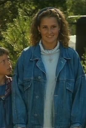 actor Nina Almlöf large photo