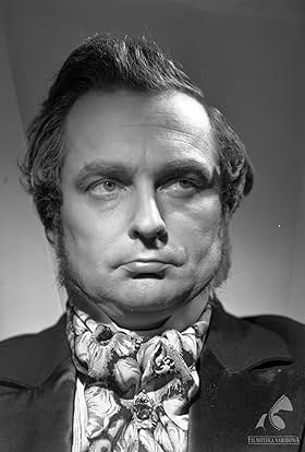 actor Aleksander Gassowski large photo