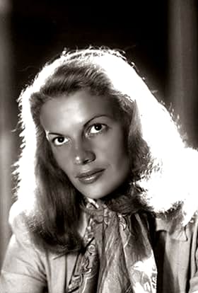 actor Beba Bidart large photo