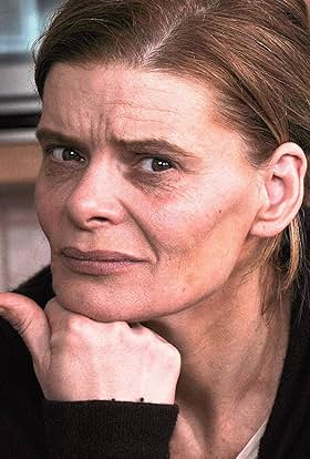 actor Zuzana Bydzovská large photo