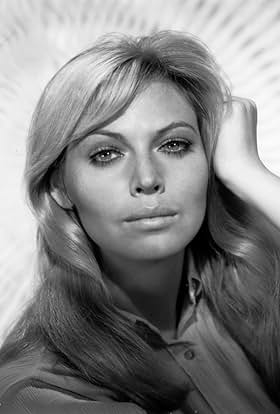 actor Greta Baldwin large photo