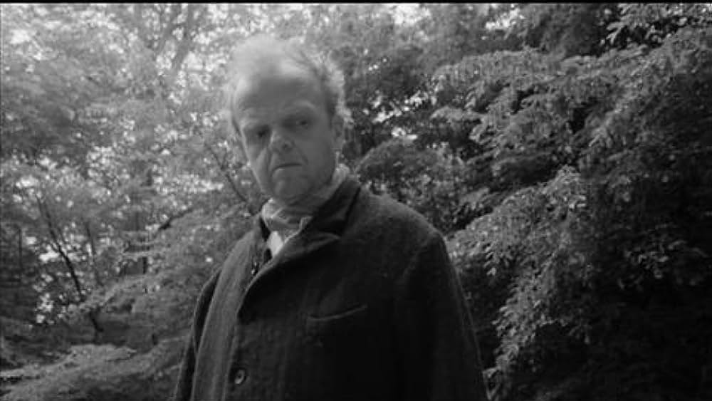 actor Iain Sinclair large photo