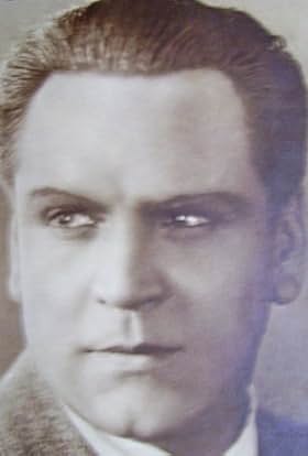 actor Gabriel Gabrio large photo