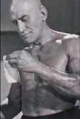 actor Nathanael León large photo