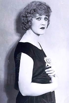 Maude Wayne