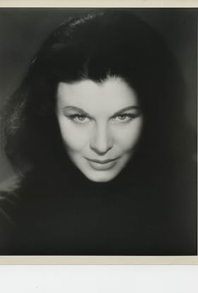 actor Daphné Dayle large photo