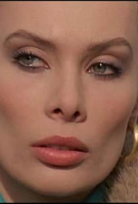 actor Nikki Gentile large photo