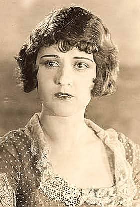 actor Kathleen Myers large photo