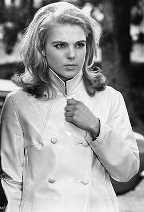 actor Pia Degermark large photo