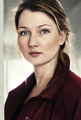 actor Katja Studt large photo