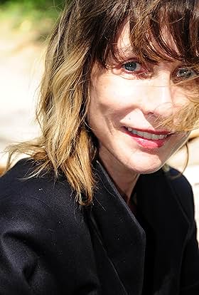 actor Laura Favali large photo