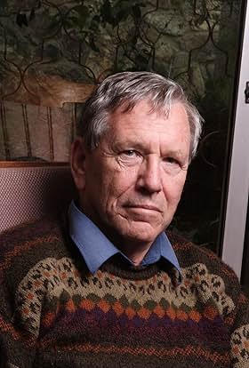 actor Amos Oz large photo