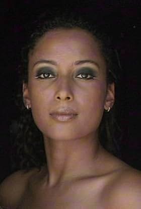actor Anika Poitier large photo