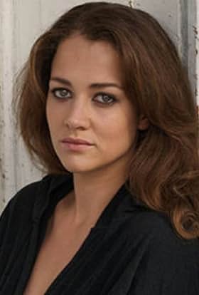 actor Oona-Devi Liebich large photo