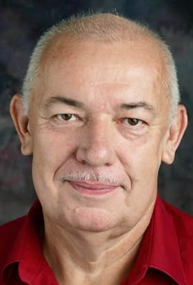 actor Marek Brodzki large photo