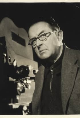 actor Alberto Cavalcanti large photo