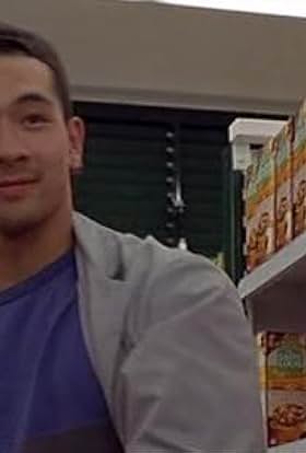 actor Châu Belle Dinh large photo