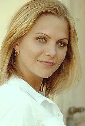 actor Paige Peterson large photo