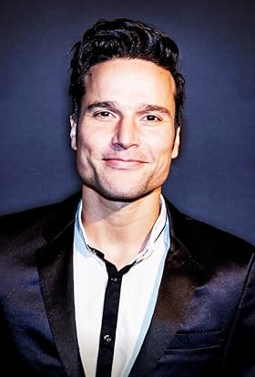 actor Tim Oliehoek large photo