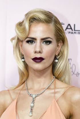 actor Julie Zangenberg large photo