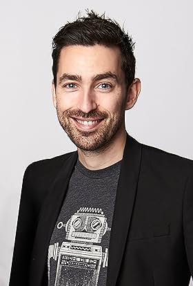 actor Zach Lipovsky large photo