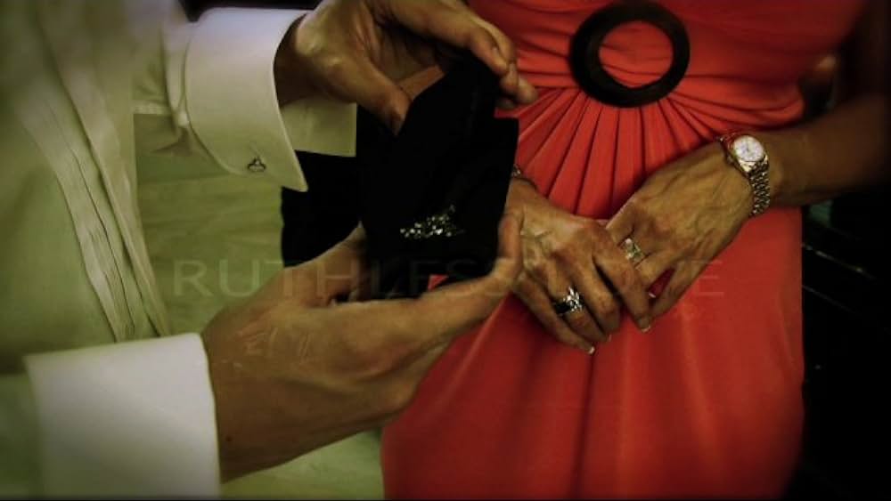 actor Mycole Metcalf large photo